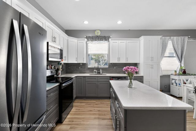 8483 Pinetop Ridge Lane, Brooksville, FL 34613