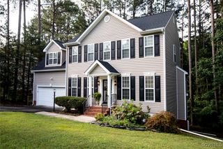 107 Cabell's Ct, Farmville, VA 23901