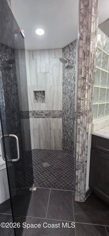 196 Nemo Circle NE, Melbourne, FL 32907