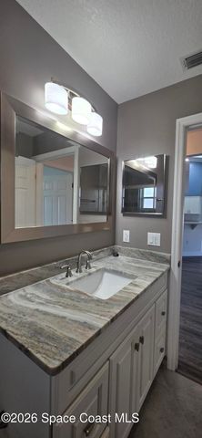 196 Nemo Circle NE, Melbourne, FL 32907