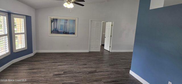 196 Nemo Circle NE, Melbourne, FL 32907