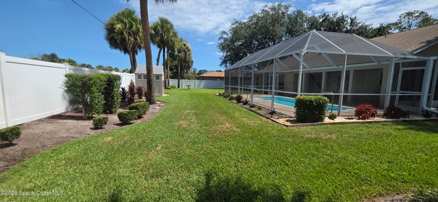 196 Nemo Circle NE, Melbourne, FL 32907