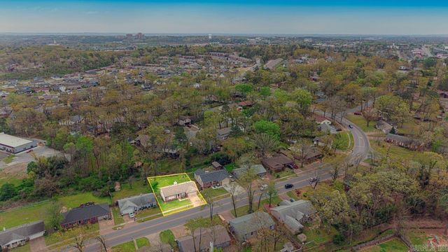 1405 Green Mountain DR, Little Rock, AR 72211