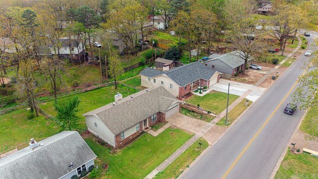 1405 Green Mountain DR, Little Rock, AR 72211