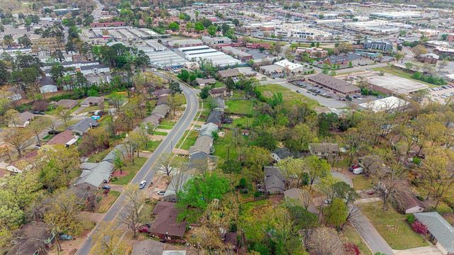 1405 Green Mountain DR, Little Rock, AR 72211