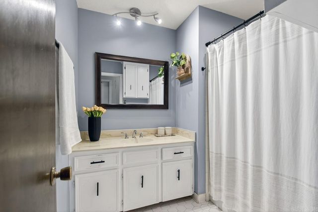 1405 Green Mountain DR, Little Rock, AR 72211