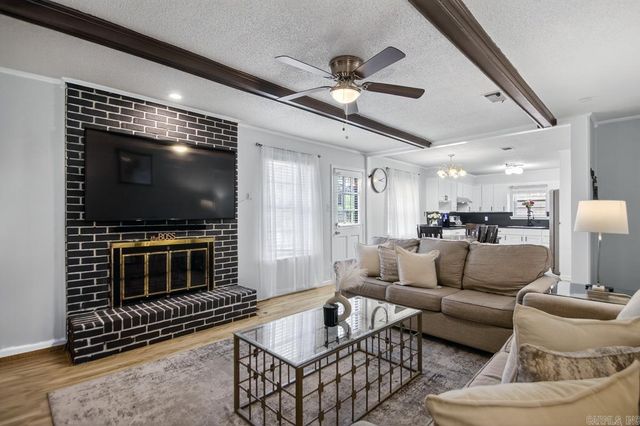 1405 Green Mountain DR, Little Rock, AR 72211