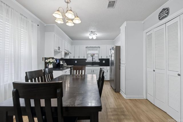 1405 Green Mountain DR, Little Rock, AR 72211