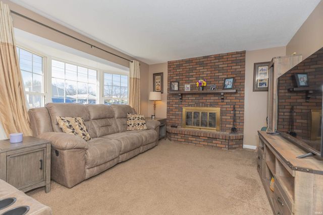 2413 W Mill Road, Evansville, IN 47720