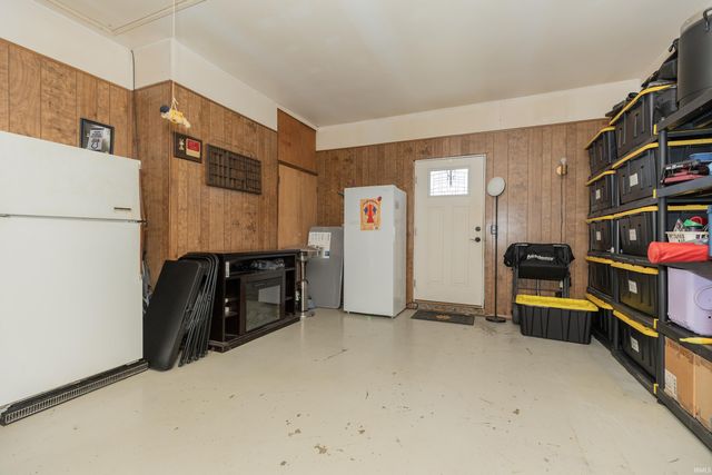 2413 W Mill Road, Evansville, IN 47720