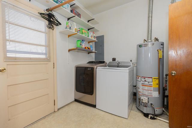 2413 W Mill Road, Evansville, IN 47720