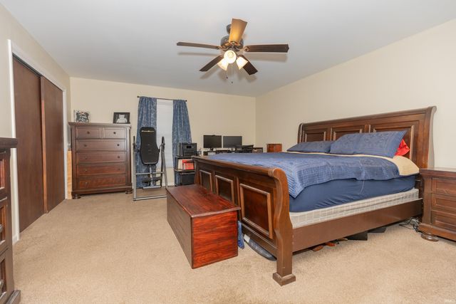 2413 W Mill Road, Evansville, IN 47720