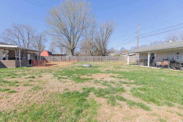 2413 W Mill Road, Evansville, IN 47720