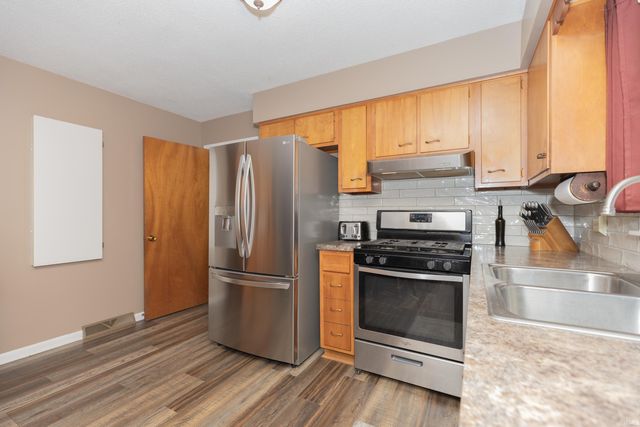 2413 W Mill Road, Evansville, IN 47720