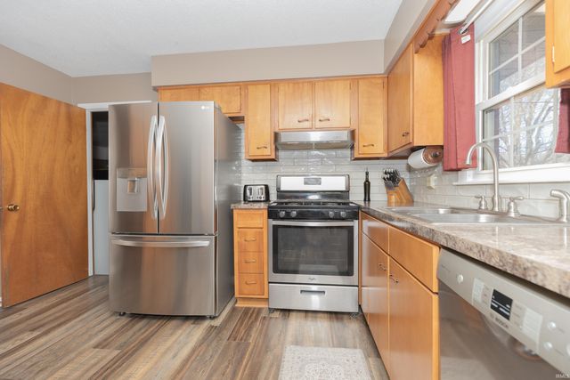 2413 W Mill Road, Evansville, IN 47720