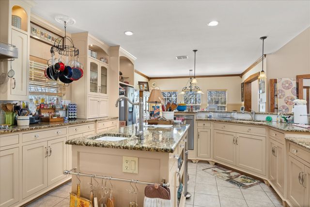 9001 Sawgrass Court, Granbury, TX 76049