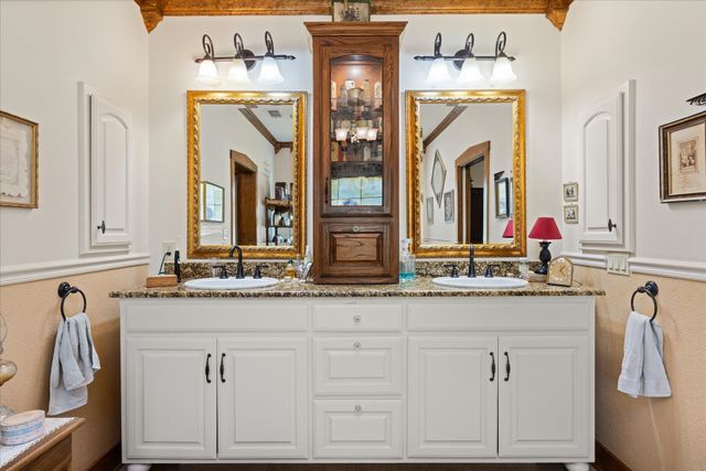 9001 Sawgrass Court, Granbury, TX 76049