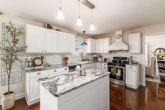 71 Gala Avenue, Pataskala, OH 43062