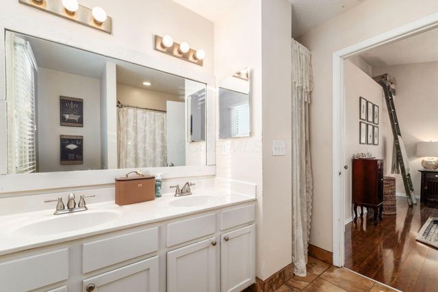 71 Gala Avenue, Pataskala, OH 43062