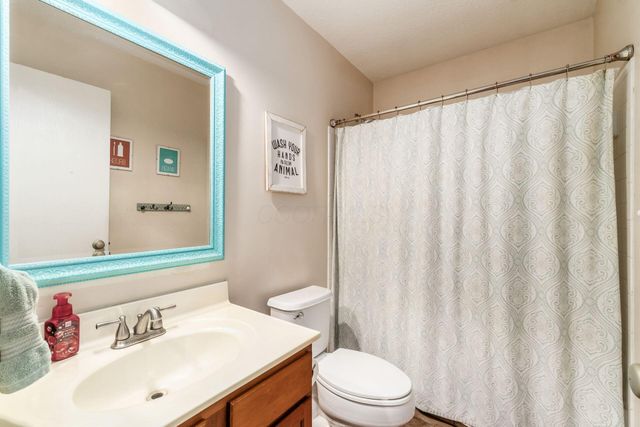 71 Gala Avenue, Pataskala, OH 43062