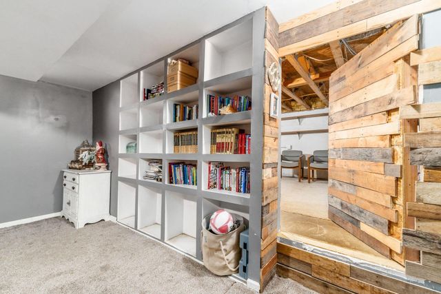 71 Gala Avenue, Pataskala, OH 43062