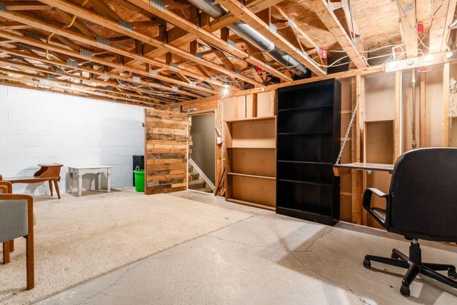 71 Gala Avenue, Pataskala, OH 43062