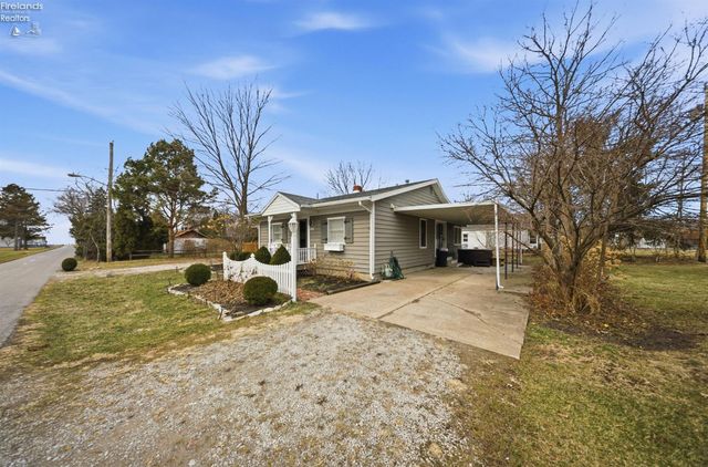 W 113 Iroquois Trail, Sandusky, OH 44870