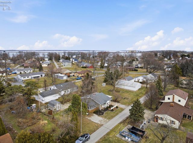 W 113 Iroquois Trail, Sandusky, OH 44870