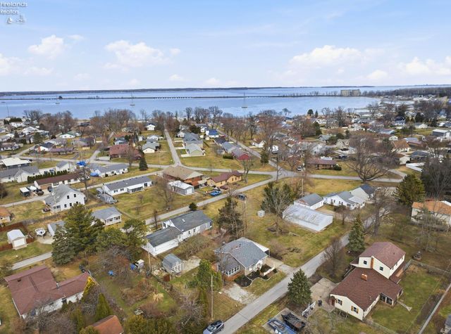 W 113 Iroquois Trail, Sandusky, OH 44870