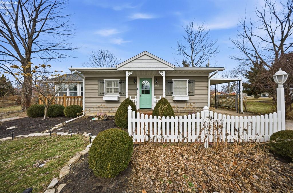 W 113 Iroquois Trail, Sandusky, OH 44870