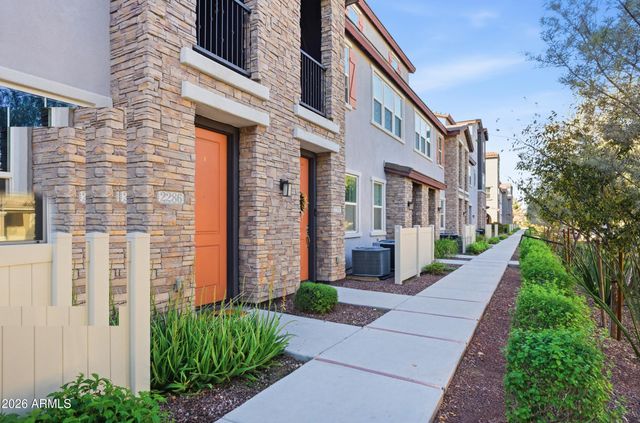 2282 E HIDALGO Avenue, Phoenix, AZ 85040