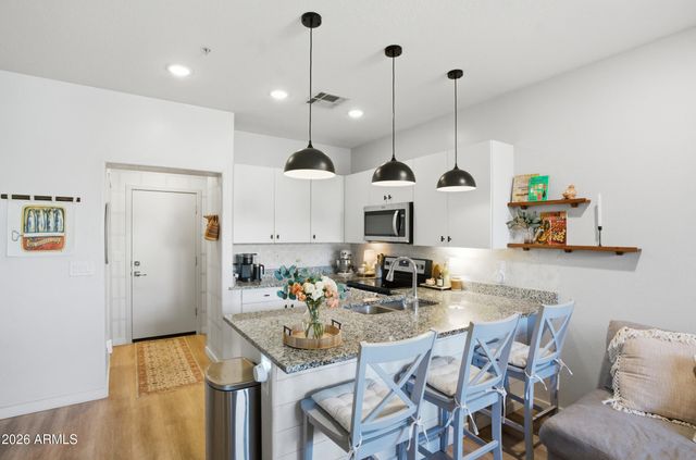 2282 E HIDALGO Avenue, Phoenix, AZ 85040