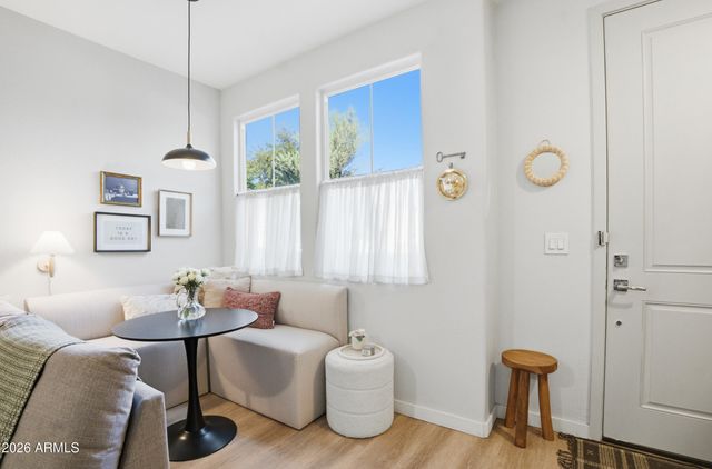 2282 E HIDALGO Avenue, Phoenix, AZ 85040