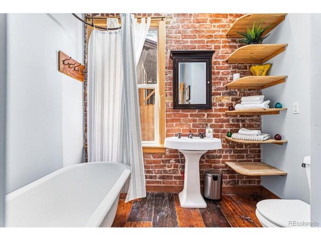 3845 Wolff St, Denver, CO 80212