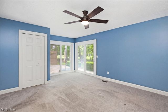 700 Hampton Circle 8, Aurora, OH 44202