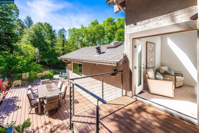 1006 Howard Hills Rd, Lafayette, CA 94549