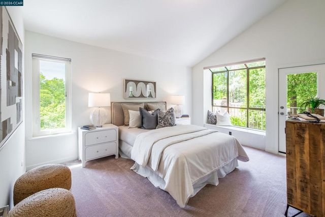 1006 Howard Hills Rd, Lafayette, CA 94549