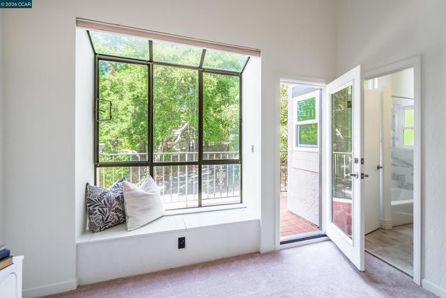 1006 Howard Hills Rd, Lafayette, CA 94549