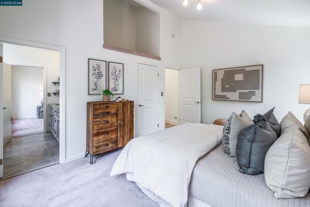 1006 Howard Hills Rd, Lafayette, CA 94549