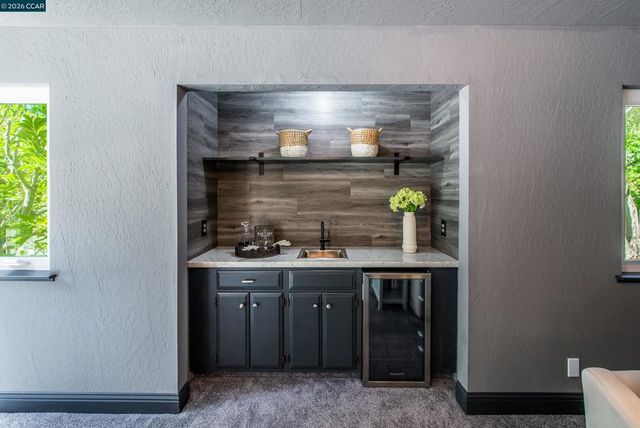 1006 Howard Hills Rd, Lafayette, CA 94549