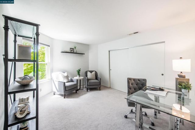 1006 Howard Hills Rd, Lafayette, CA 94549