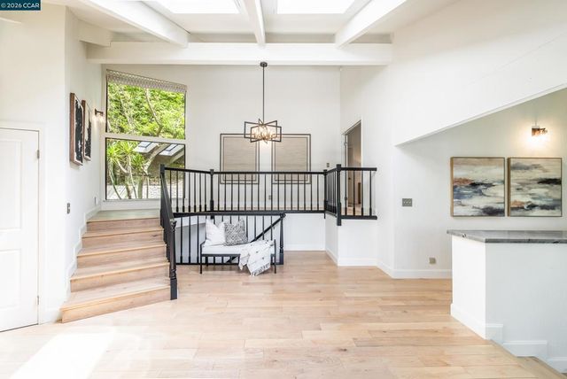 1006 Howard Hills Rd, Lafayette, CA 94549