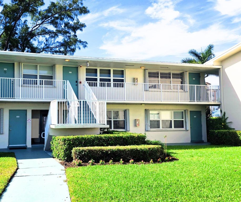 240 Horizons W 208, Boynton Beach, FL 33435