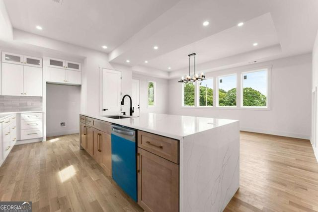 5746 Avalon Commons Way, Clermont, GA 30527