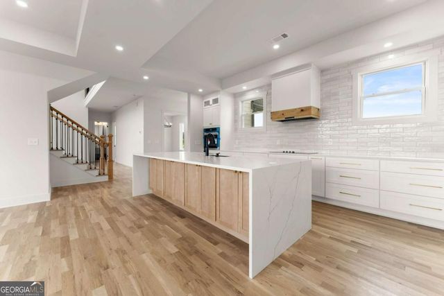 5746 Avalon Commons Way, Clermont, GA 30527