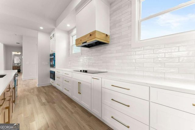 5746 Avalon Commons Way, Clermont, GA 30527