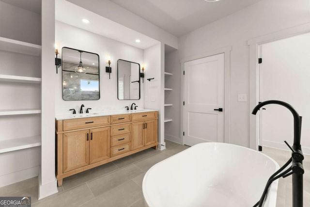 5746 Avalon Commons Way, Clermont, GA 30527