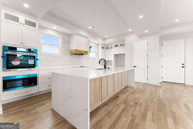 5746 Avalon Commons Way, Clermont, GA 30527