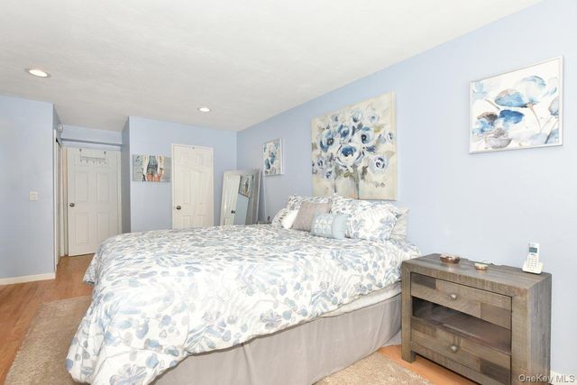 2 Birchwood Court 1C, Mineola, NY 11501