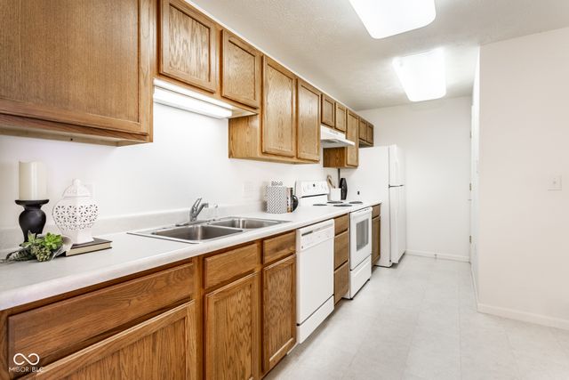 6525 Emerald Hill Court 205, Indianapolis, IN 46237